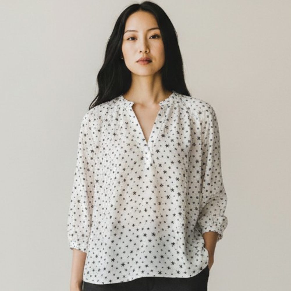 Pleione Shirt Blouse V-Neck White Black Stars Women's Size Large 3/4 Sleeves
